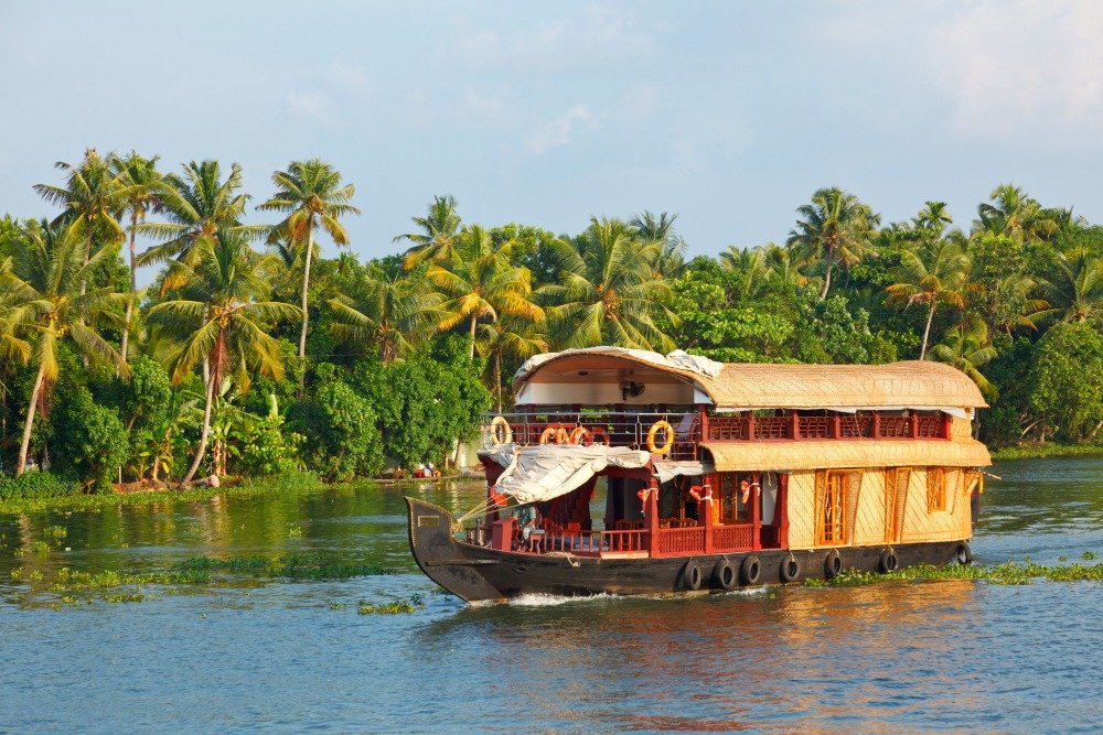 houseboat-kerala-backwaters-india houseboat-kerala-backwaters-india